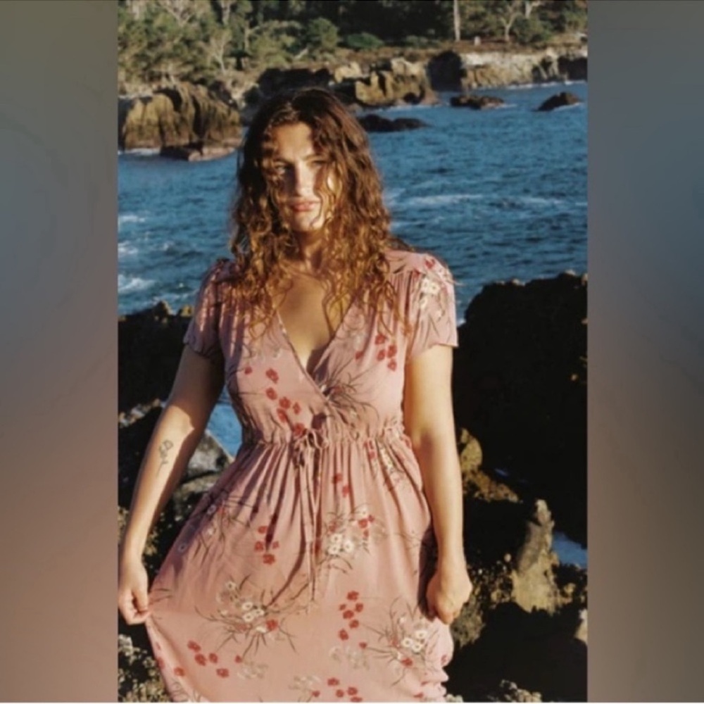 Christy Dawn Simple Dawn Dress in Blush Meadow - Picture 2 of 7
